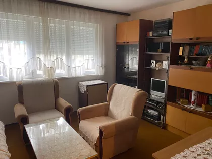 Francuska | 4zida.rs