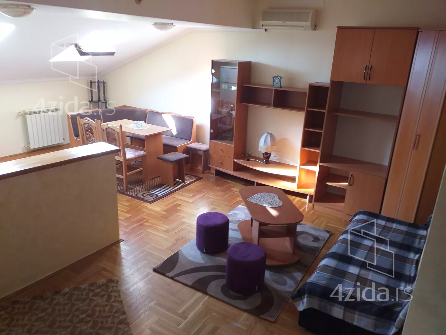 Jednoiposoban stan | 4zida
