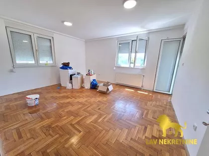 VOJVODE ŠUPLJIKCA | 4zida.rs