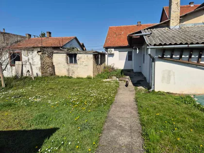 Mali Radanovac | 4zida.rs