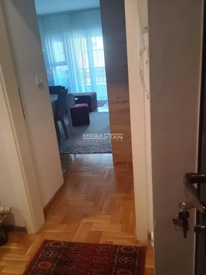 Gvozdićeva | 4zida.rs