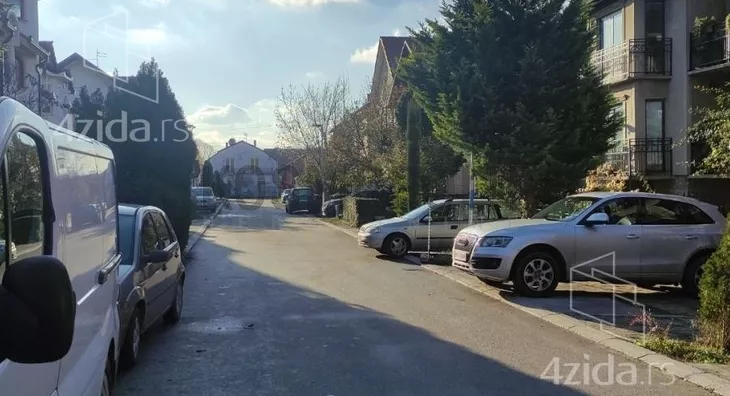 Građevinsko zemljište | 4zida