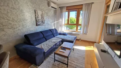 Tadije Sondermajera | 4zida.rs