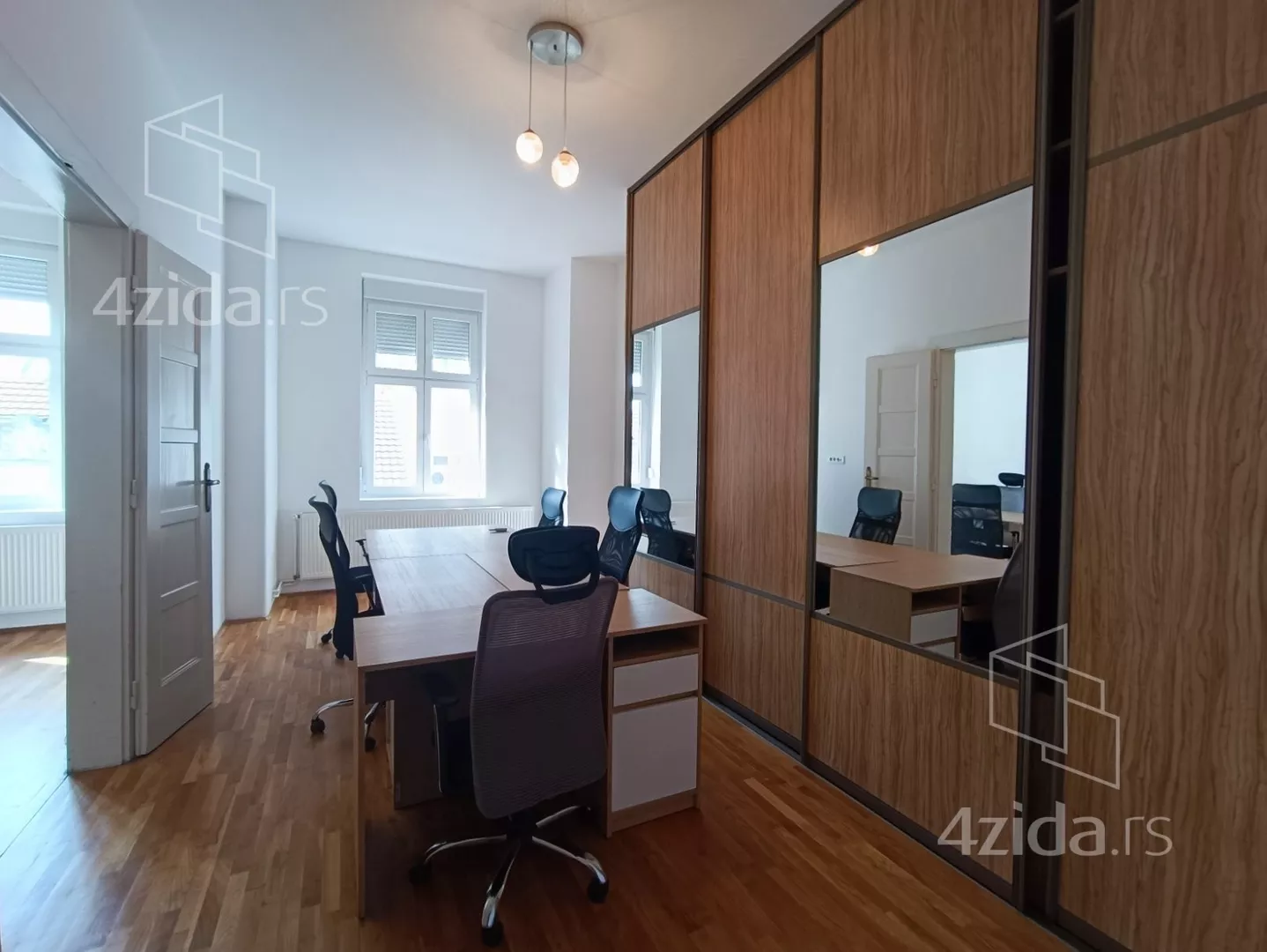Četvoroiposoban stan | 4zida