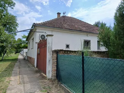 Samoš | 4zida.rs