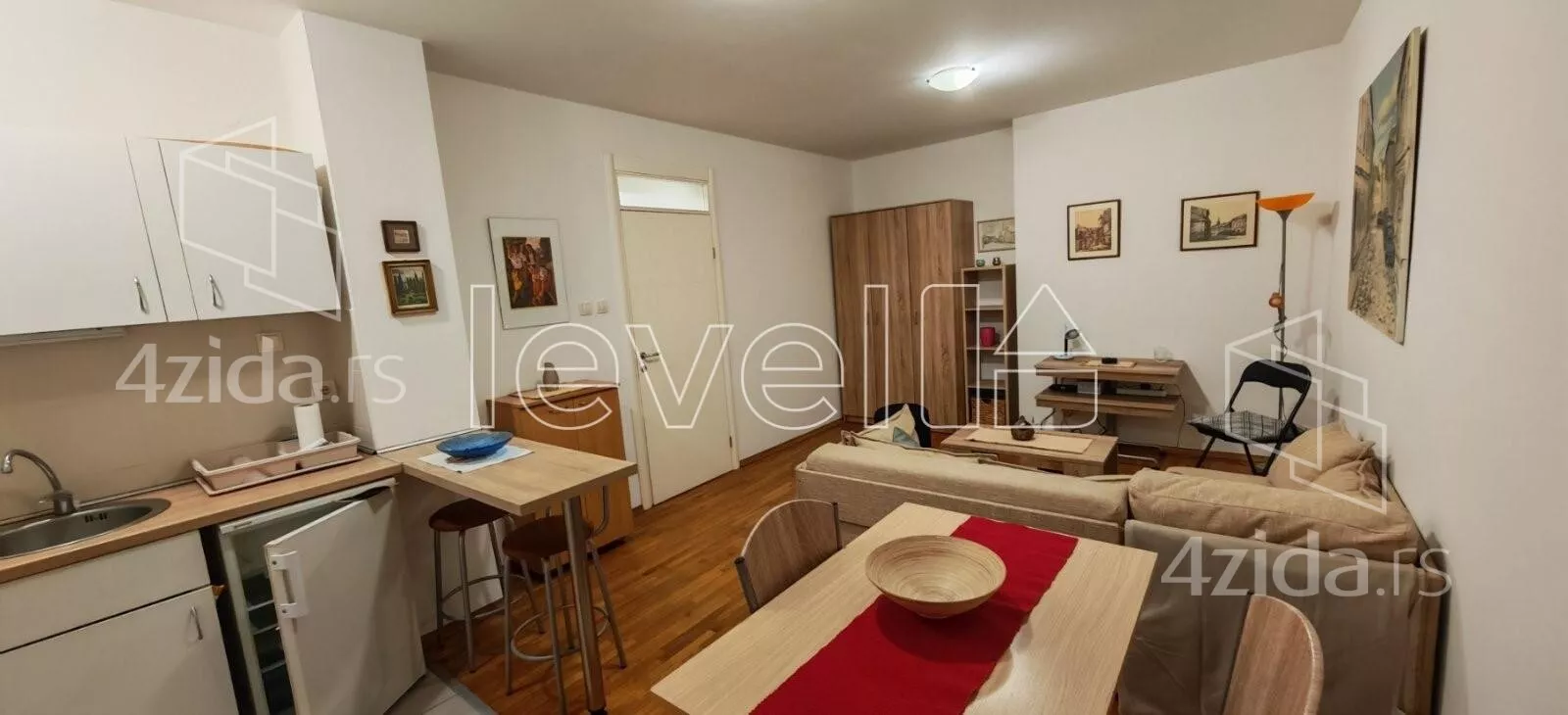 Jednoiposoban stan | 4zida