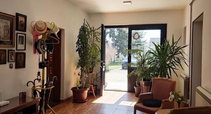 Poslovna zgrada | 4zida