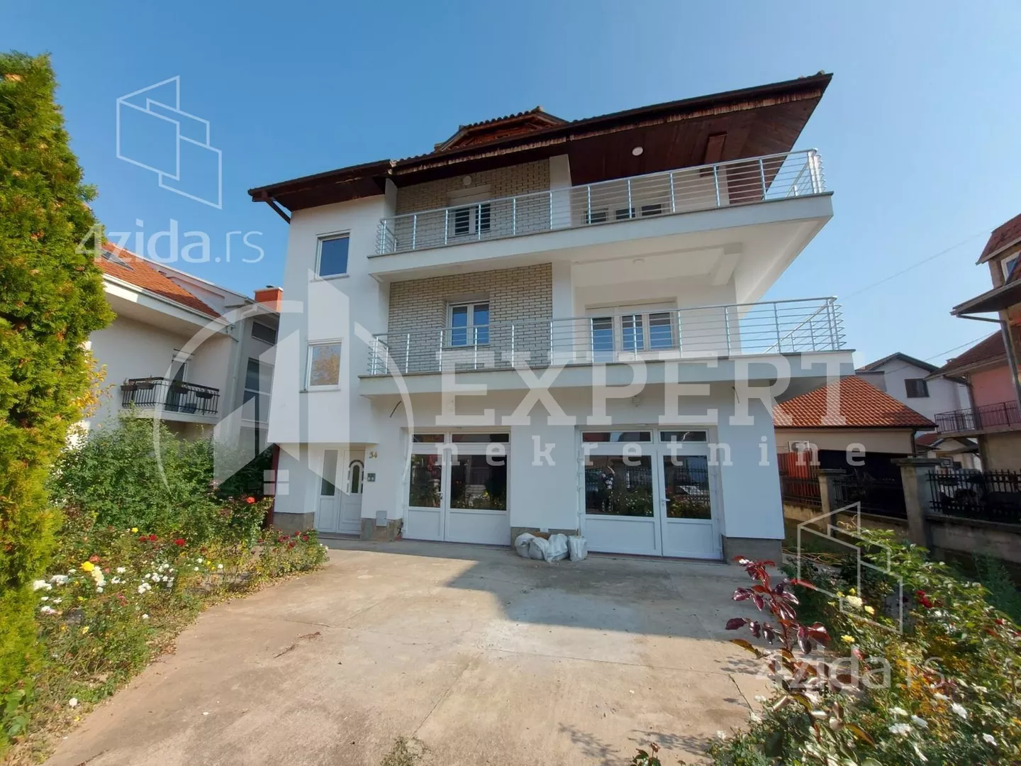 Troiposoban stan | 4zida