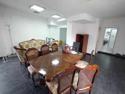 Dušanov Bazar | 4zida.rs