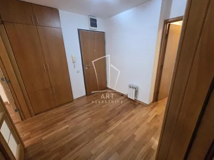 Patrijarha Varnave | 4zida.rs