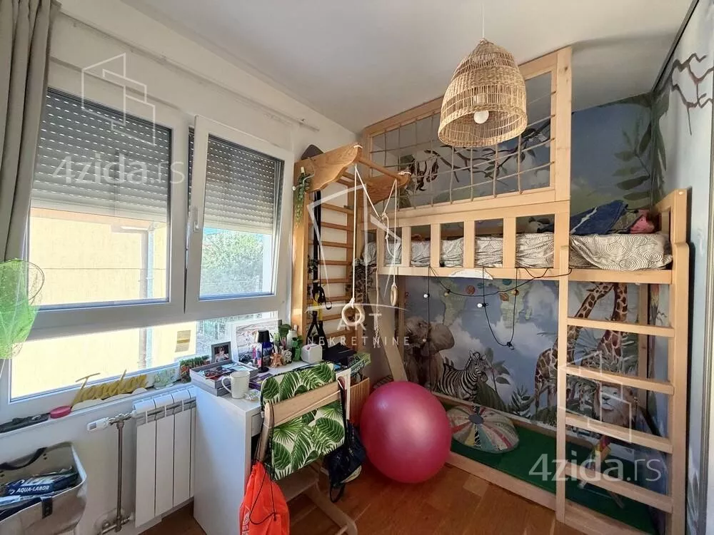 Troiposoban stan | 4zida