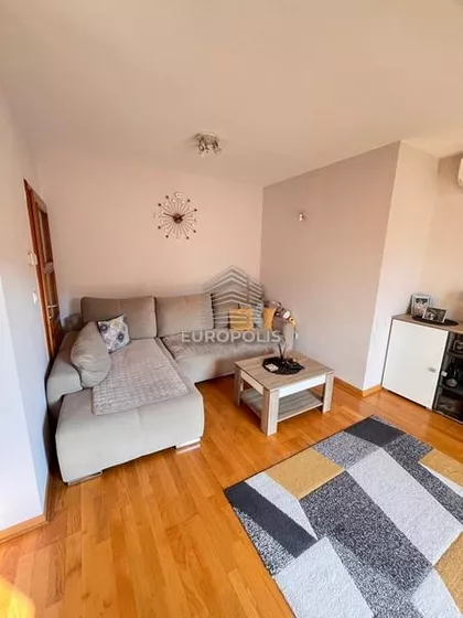 Stolarska | 4zida.rs