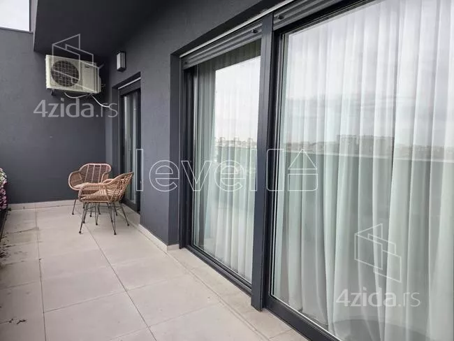 Petosoban stan | 4zida