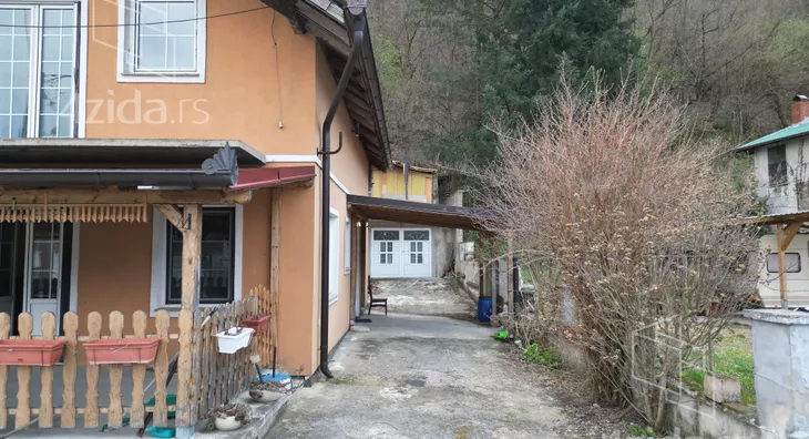 3-etažna kuća | 4zida