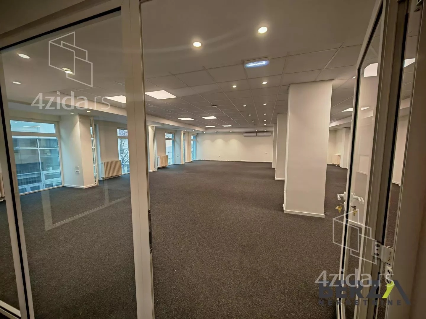 Poslovni prostor | 4zida