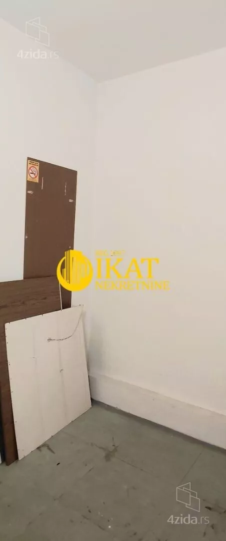 Lokal | 4zida