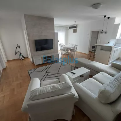 Radojke Lakić | 4zida.rs