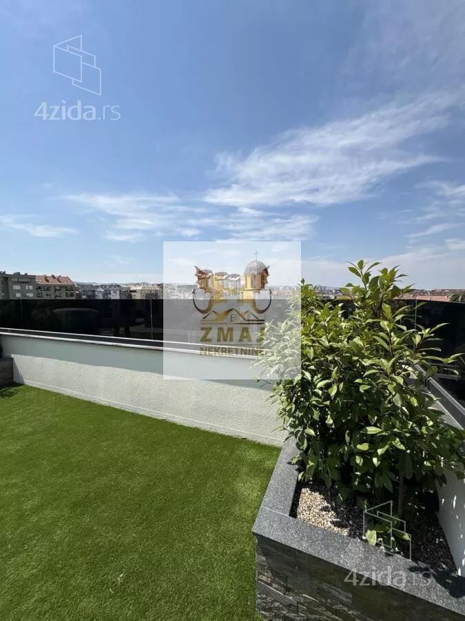 Šestosoban stan | 4zida