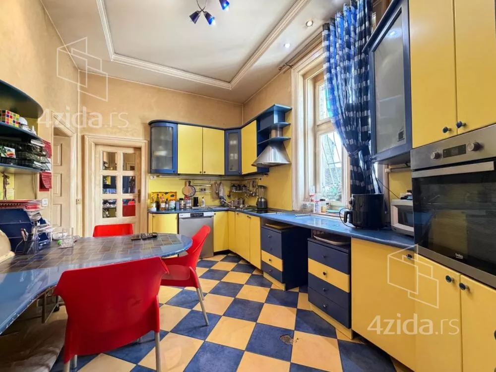 Petoiposoban stan | 4zida