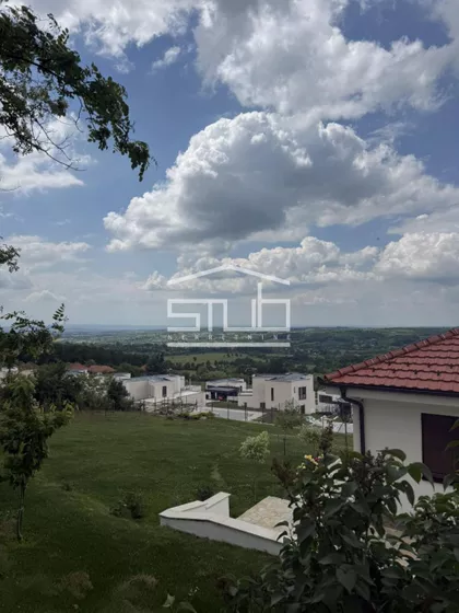 Rogača | 4zida.rs