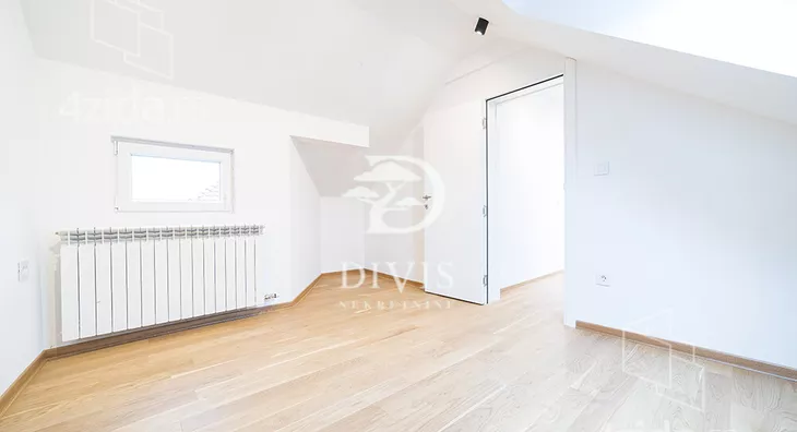 Četvoroiposoban stan | 4zida