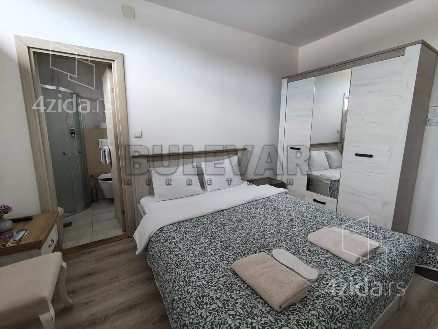 Lokal | 4zida
