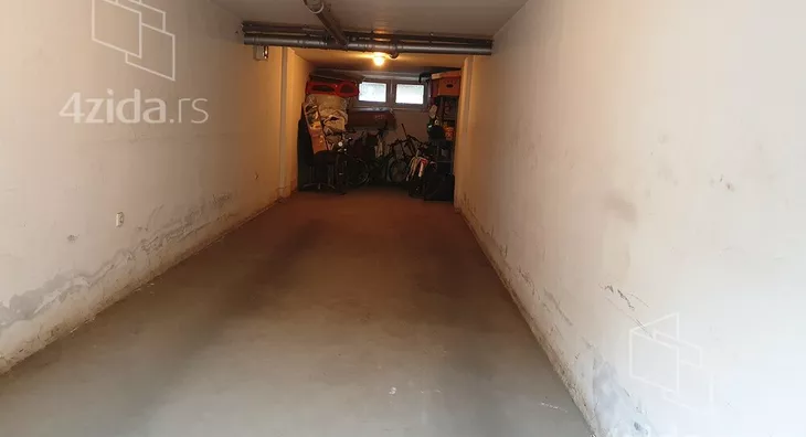 Garaža | 4zida