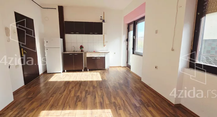 4-etažna kuća | 4zida