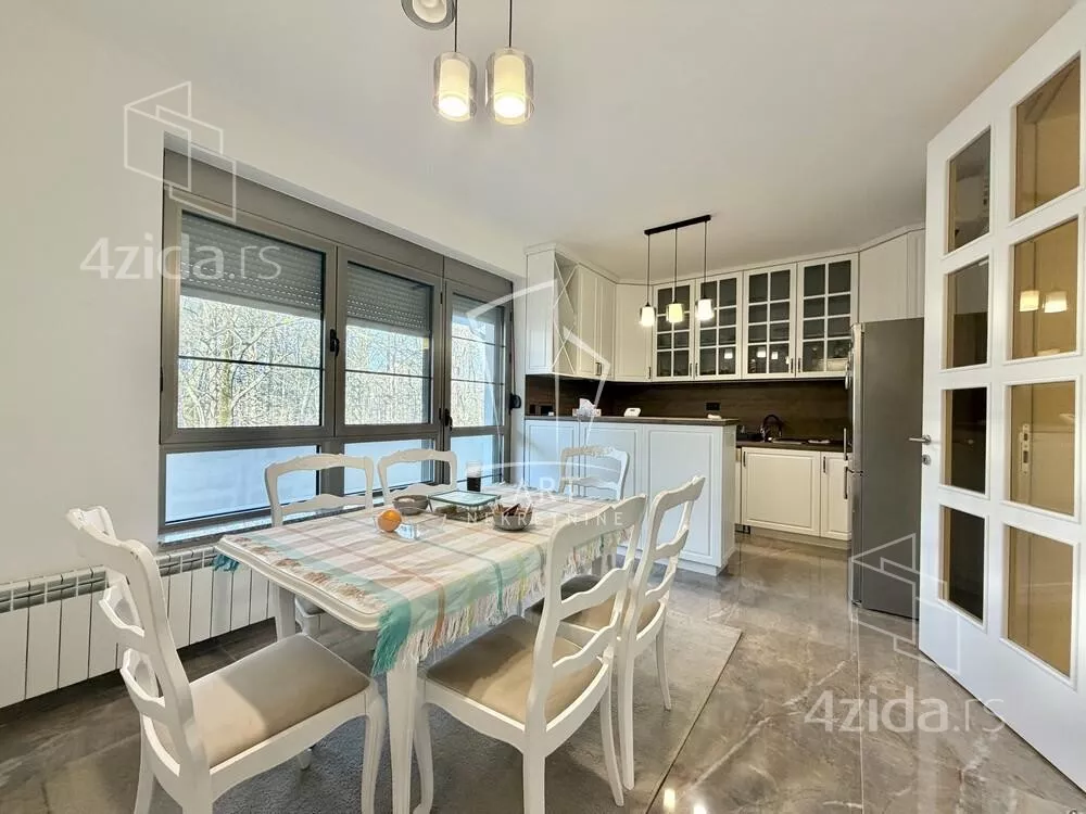 5-etažna kuća | 4zida