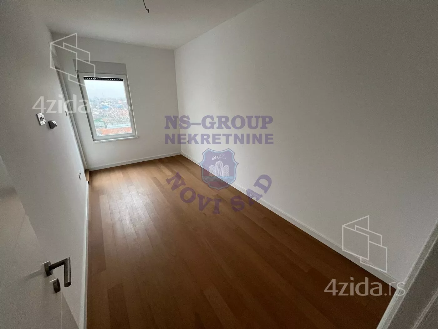 Petosoban stan | 4zida