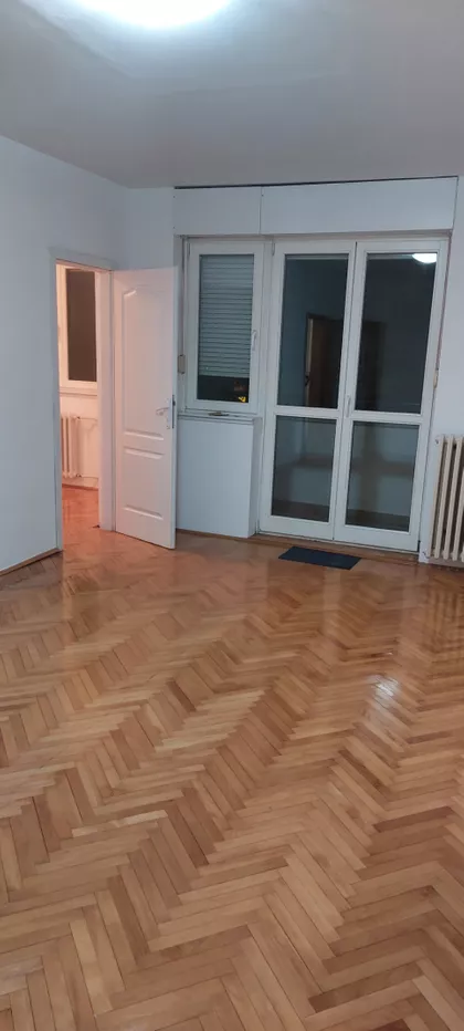 Crveni Krst Vračar | 4zida.rs