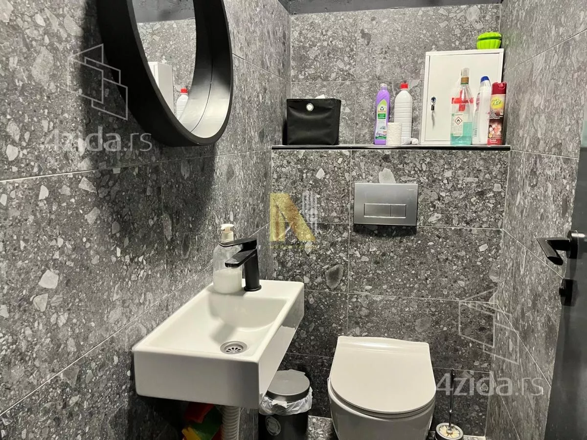 Lokal | 4zida