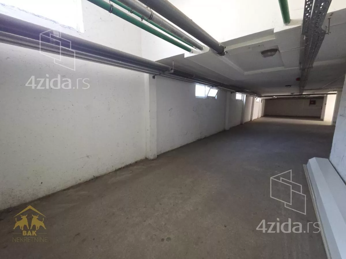 Garaža | 4zida