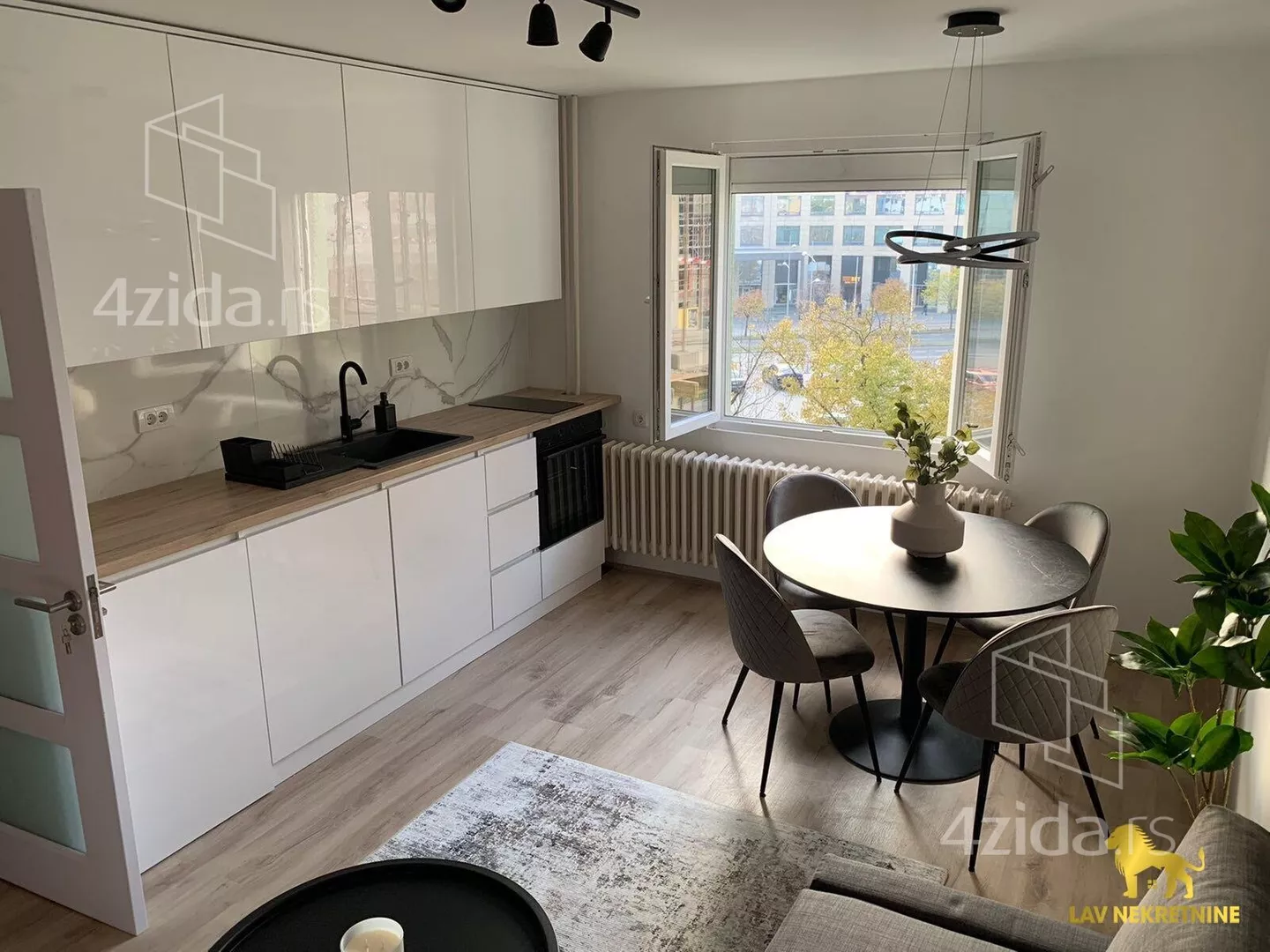 Jednoiposoban stan | 4zida