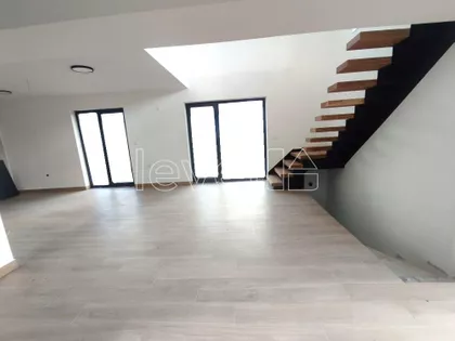 Sremska Kamenica | 4zida.rs