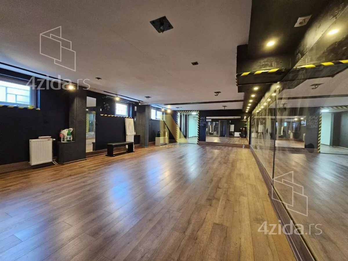 Poslovni prostor | 4zida