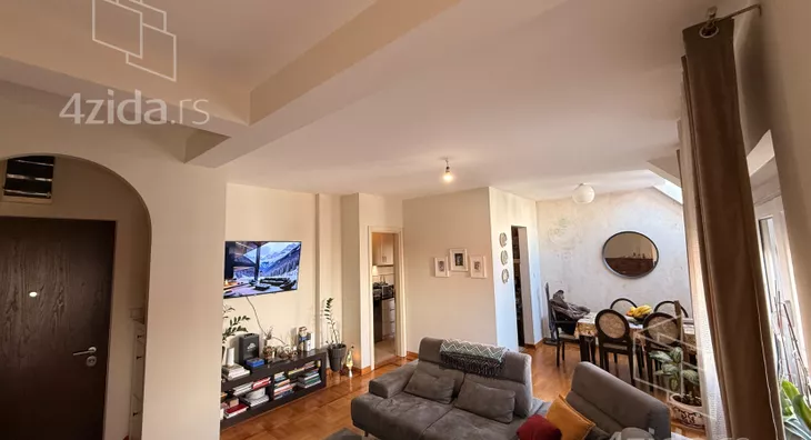 Petosoban stan | 4zida