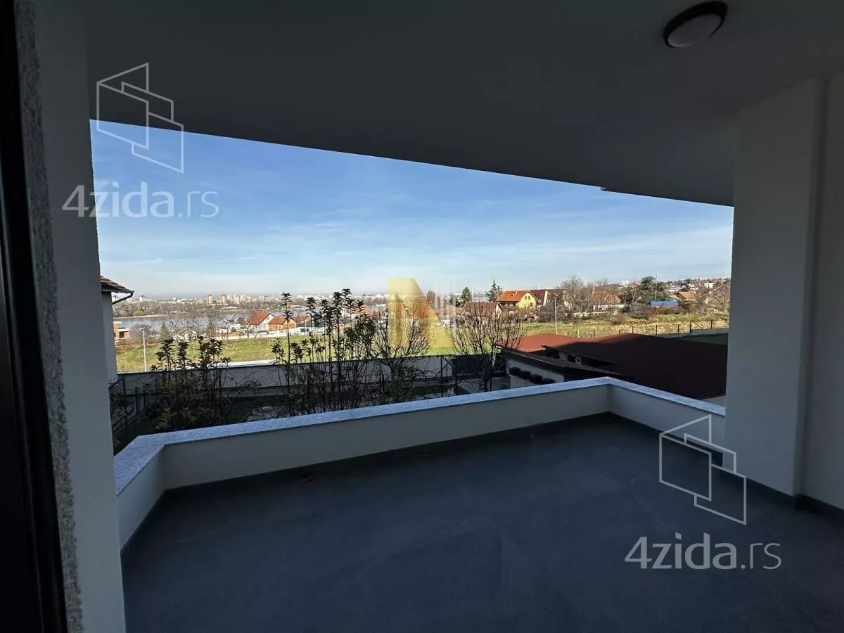 Petosoban stan | 4zida