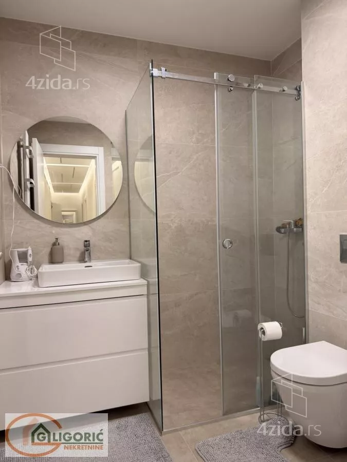 Petosoban stan | 4zida