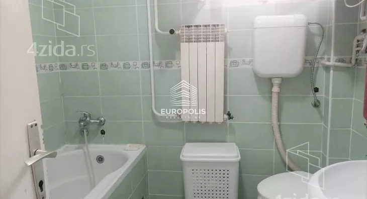Šestosoban stan | 4zida
