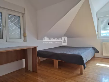 Ivana Mičurina | 4zida.rs