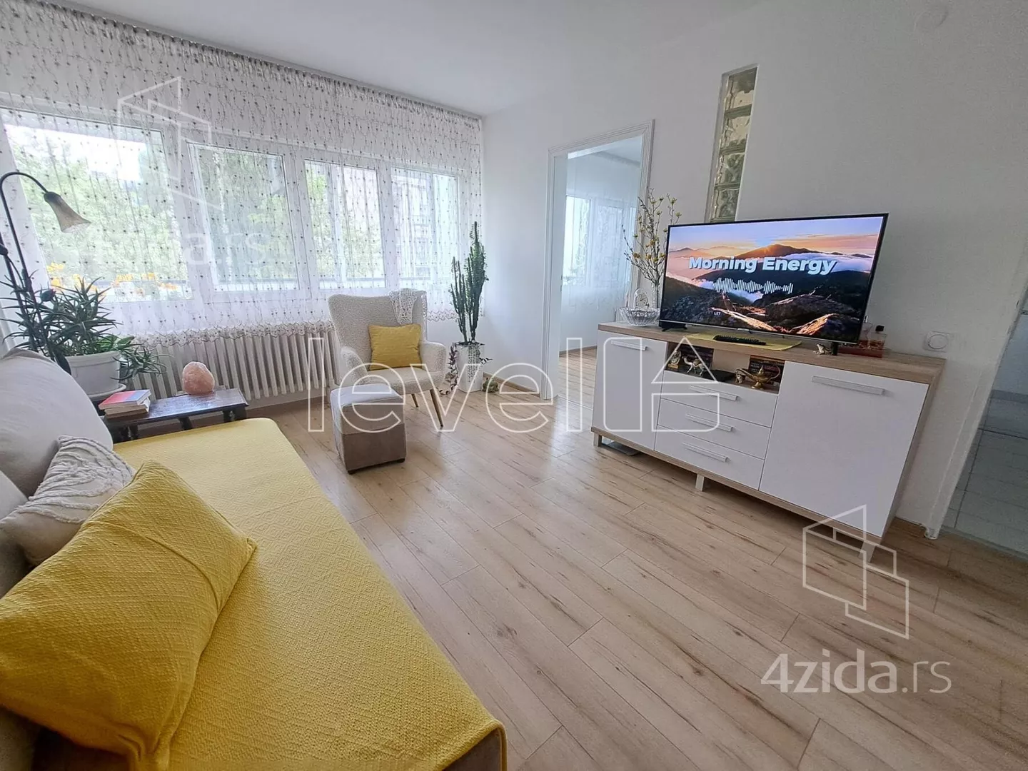 Jednoiposoban stan | 4zida