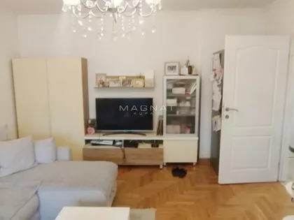 Dejana Smiljkovića | 4zida.rs