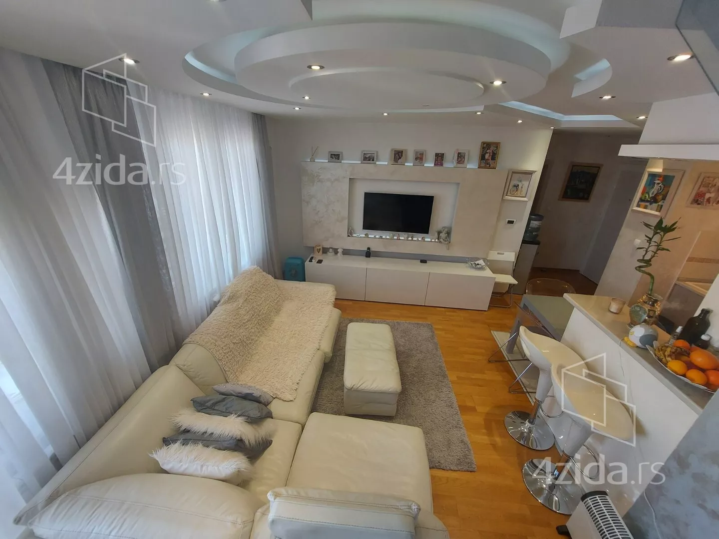 Četvoroiposoban stan | 4zida