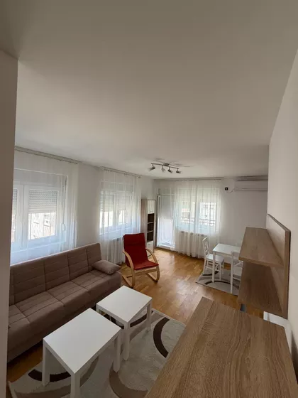 Vojvode Vlahovića | 4zida.rs