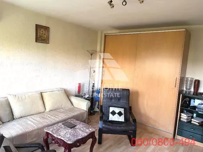 Ustanička | 4zida.rs