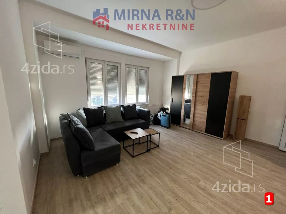 Četvoroiposoban stan | 4zida