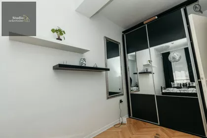 Zmaj Jovina | 4zida.rs