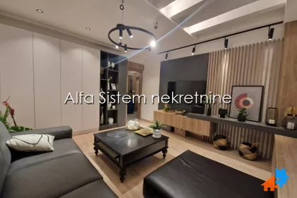 Studentski Trg | 4zida.rs