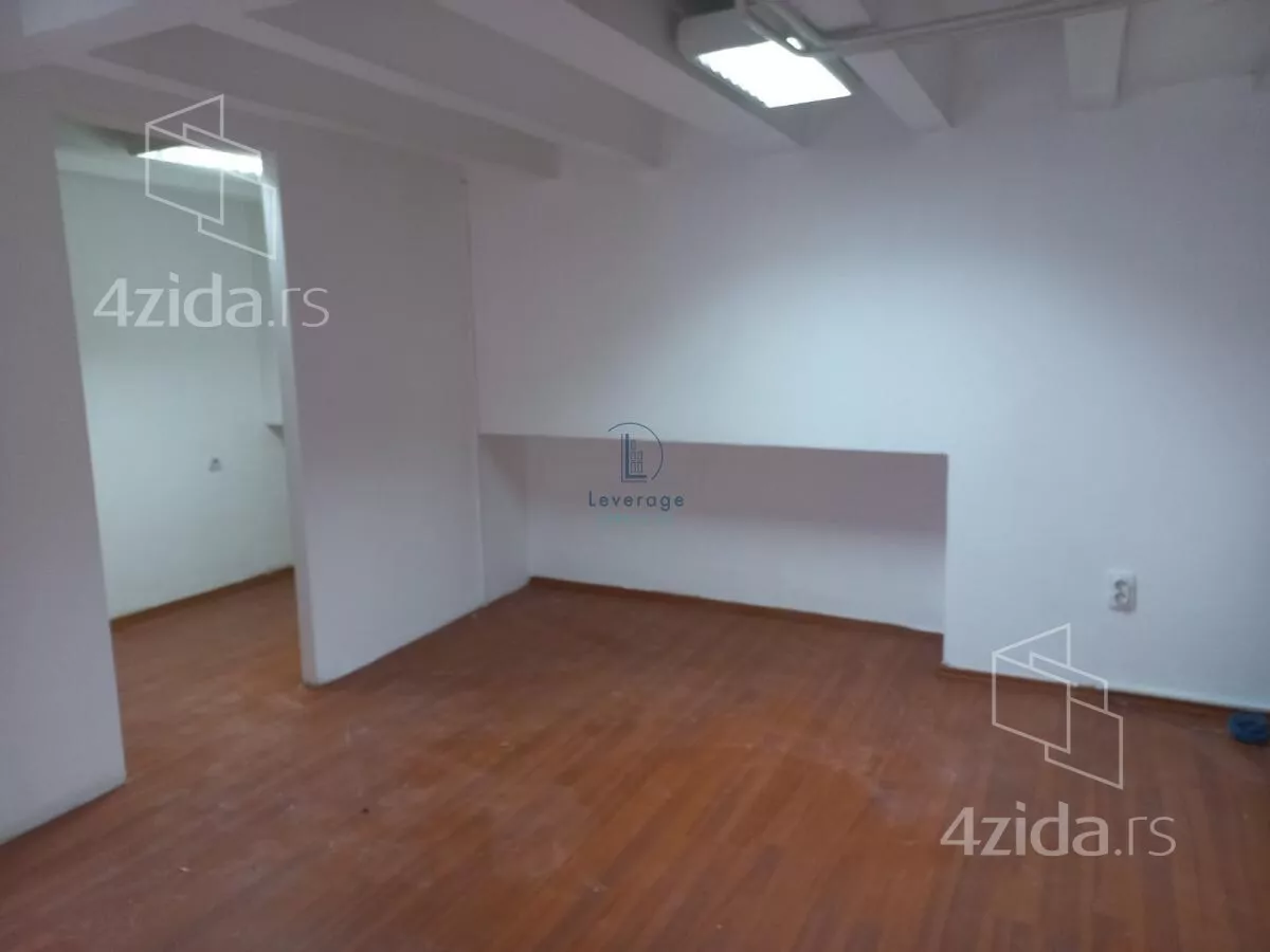 Lokal | 4zida
